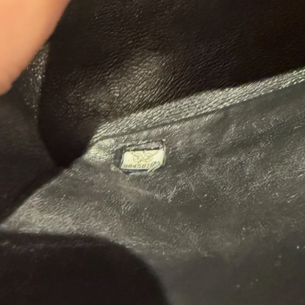Stunning caviar leather Chanel Medium Classic Double Flap black Silver Hardware